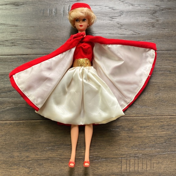 VINTAGE BARBIE Silken Flame 1997 Red Overcoat Barbie Doll - Picture 3 of 7